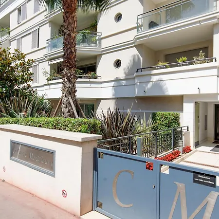 Fleury Yourhosthelper *