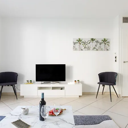 Fleury Yourhosthelper