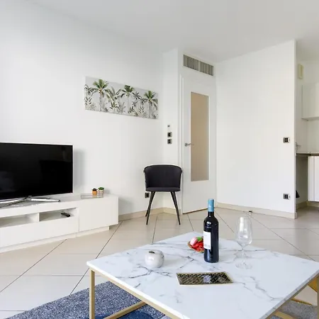 Fleury Yourhosthelper Apartman *